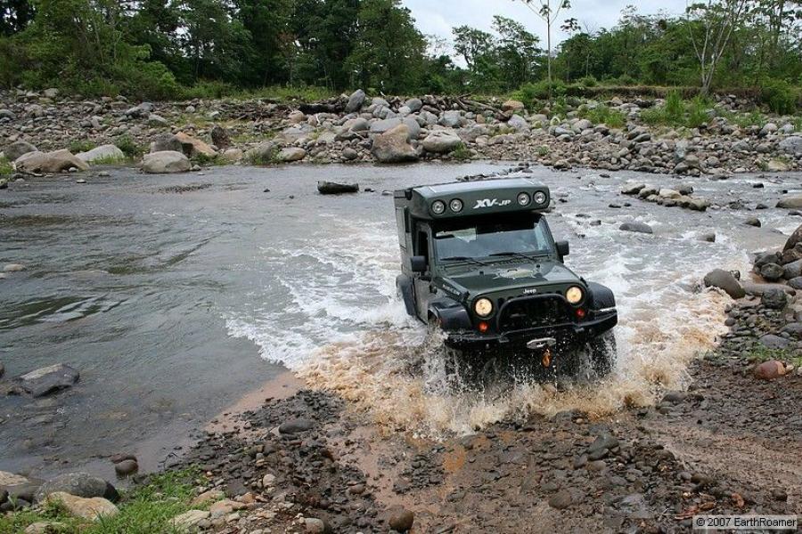  Jeep EarthRoamer XV-JP 2008 года  (фото 4 из 11)